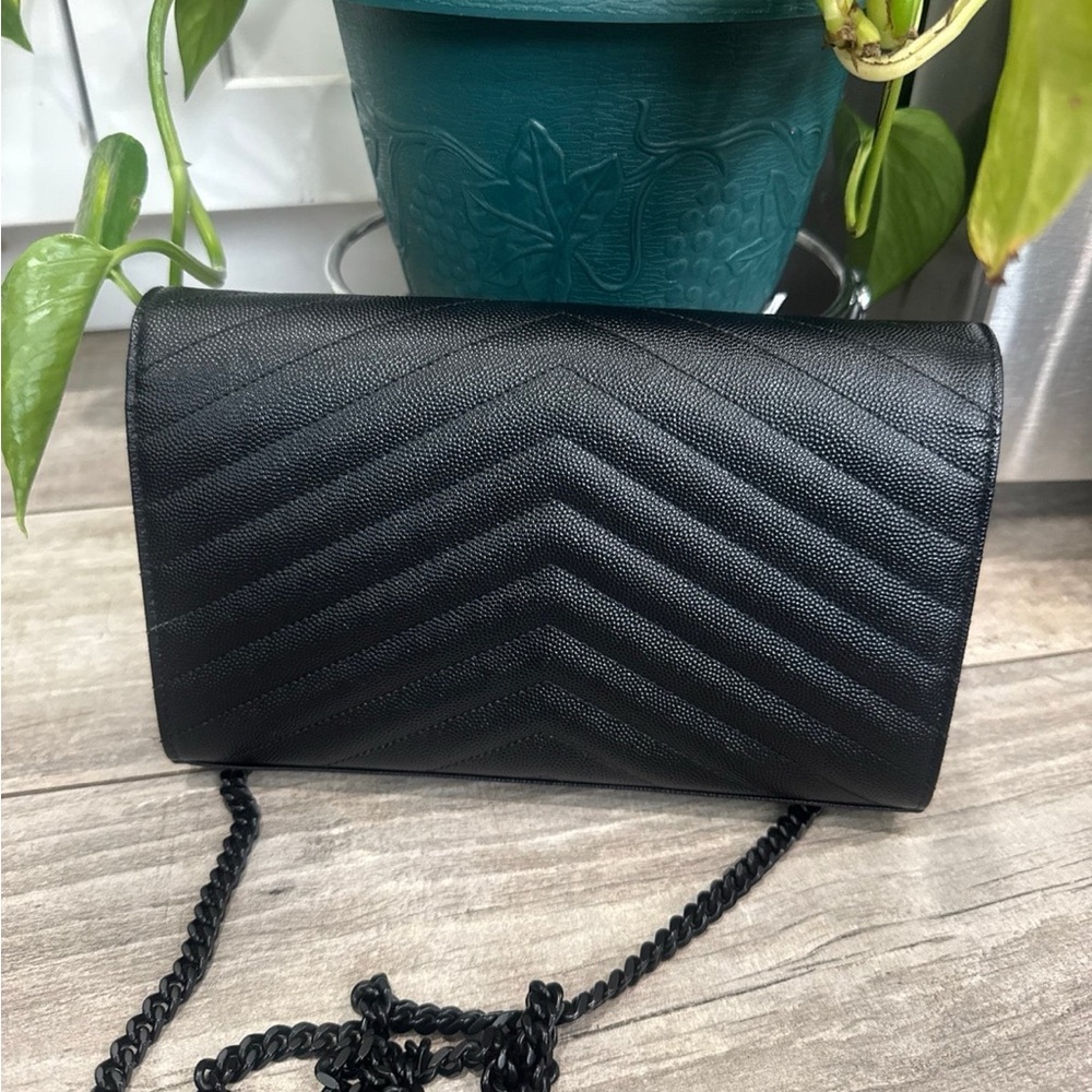 ❗️SOLD❗️♠️Yves Saint Laurent Black Quilted Clutch♠️❗️SOLD❗️ - Picture 2 of 2